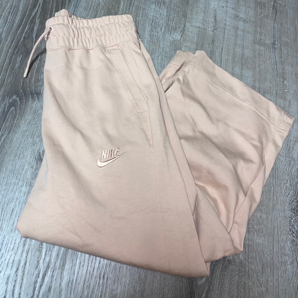 NWOT nike sweatpants